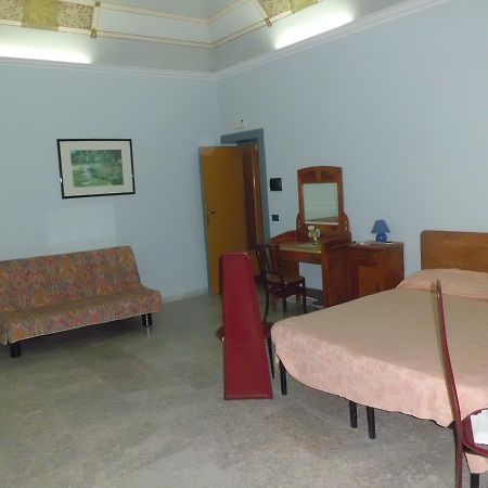 B&B Cavour Torre Maggiore Buitenkant foto