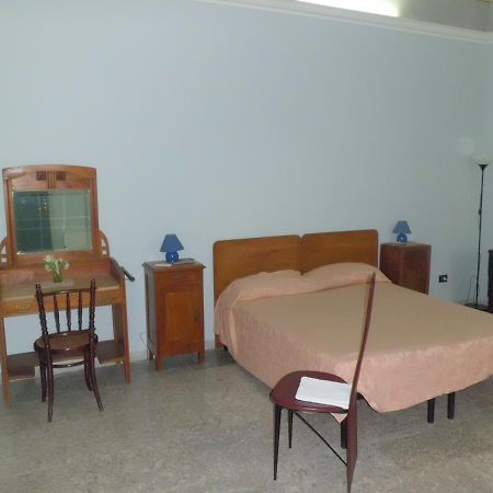 B&B Cavour Torre Maggiore Buitenkant foto