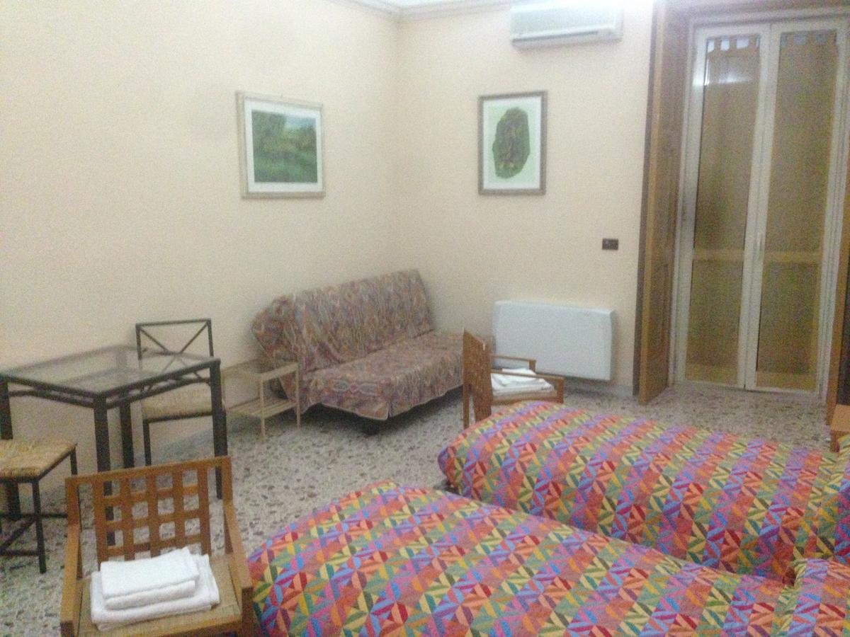 B&B Cavour Torre Maggiore Buitenkant foto