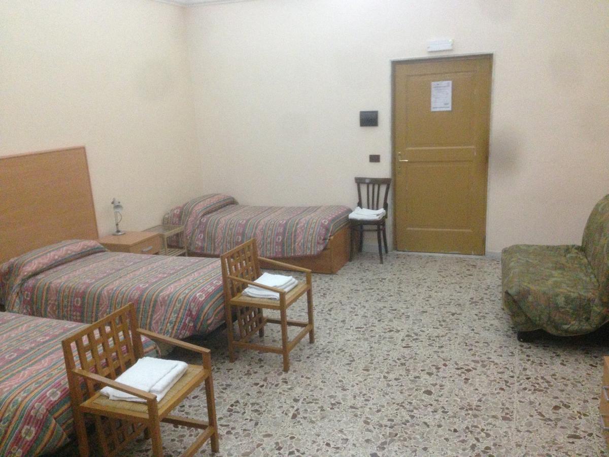 B&B Cavour Torre Maggiore Buitenkant foto
