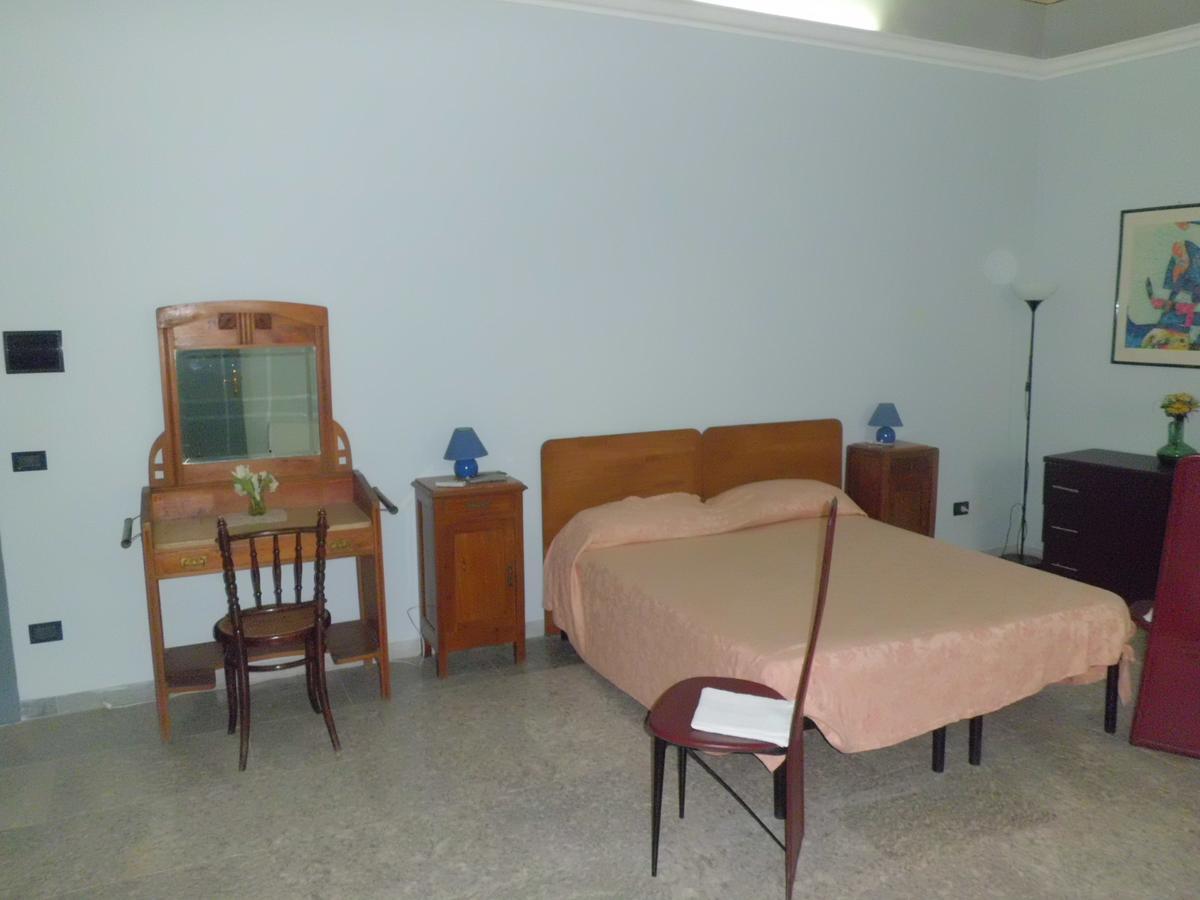 B&B Cavour Torre Maggiore Buitenkant foto